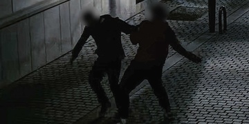 Rvačka v centru Plzně