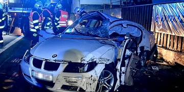 Dvacetiletý, těžce opilý mladík zůstal zaklíněn ve voze