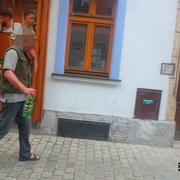 Muže zradily dveře