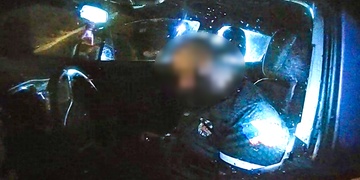 Silně opilý řidič po nehodě usnul přímo za volantem