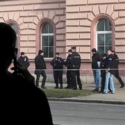 "Bombař" byl dopaden krátce po uskutečnění výhružného telefonátu