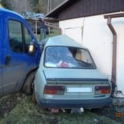 Hasiči zasahovali u zamčených dětí i psů, vyprošťovali řidiče a hasili jídelnu