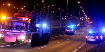 Další auto v kolejišti zcela zablokovalo tramvajovou dopravu