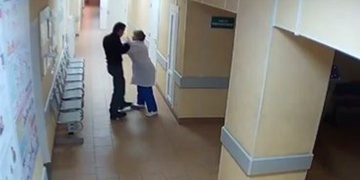 Nožem ozbrojený muž v nemocnici napadal zdravotní sestřičky