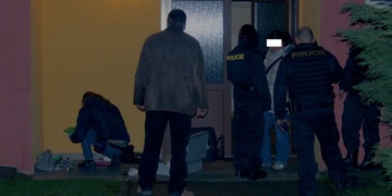 Dnes v noci přepadli ženu na Lochotíně
