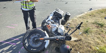 Čelní střet s nákladním vozem nemohl motocyklista přežít - aktualizováno