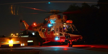 Dva muže na nádraží zasáhl výboj z trakčního vedení