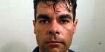 Policisté pátrají po uprchlém vězni