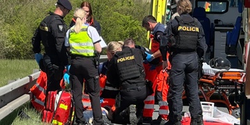 Tři dopravní nehody motorkářů během pouhé hodiny a půl, jeden jezdec je mrtvý