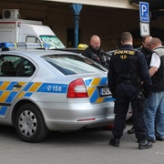 Opilecká dvojice se dokázala hádat a rvát přes tři hodiny