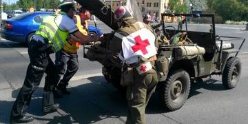 Jackson škytal, jeepy vařily, policisté tlačili, ale jinak bylo vše OK