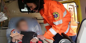  DNES:  Malý chlapeček spadl do schodišťové šachty, letěl téměř osm metrů!