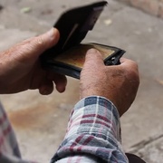 Neuvěřitelné, leč pravdivé: Kterak polský šmejd po telefonu vydělal 660000 korun!