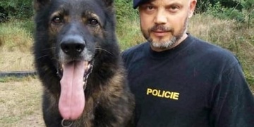 Žena napadla nožem devětasedmdesátiletou babičku