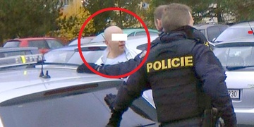 Kdo střílel v pátek na policisty?