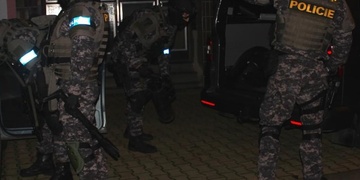 Střelba z brokovnice na oslavě