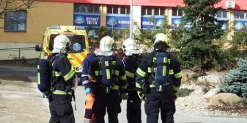 Na Vinice vyjížděli hasiči i záchranáři