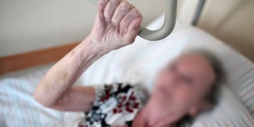 Neposkytl pomoc své těžce nemocné matce, ta bohužel následně zemřela