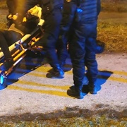 Pokusila se prosekat dveřmi na policii a pak skončila na psychiatrii