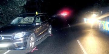 Opilý řidič srazil maminku i malou holčičku, žena zemřela na místě, dítě letecky transportovali do nemocnice