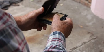 Neuvěřitelné, leč pravdivé: Kterak polský šmejd po telefonu vydělal 660000 korun!