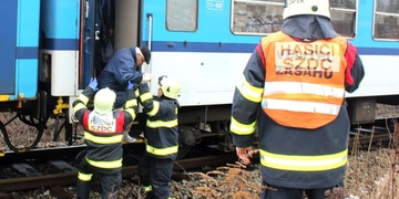 V Horní Bříze vlak srazil a na místě usmrtil patnáctiletou dívku
