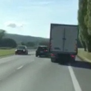 Nebezpečný řidič "dojel" díky záchranářům