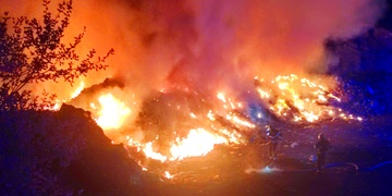 Požár skládky na Vysoké