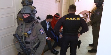 Za pokus o vraždu byl Ukrajinec Serhiii Hryshynets odsouzen k devíti letům vězení