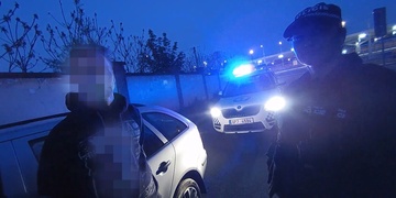 Bez řidičáku a s několika zákazy řízení