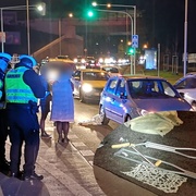 Střet auta s chodcem jdoucím o berlích