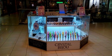 Přímo z pultu ukradli dvě plata řetízků