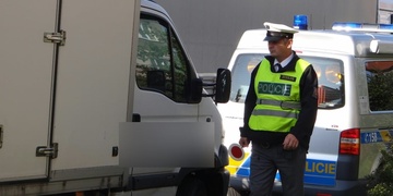 Cizinec a řidič z povolání vyrazil do ulic s 2,45 promile