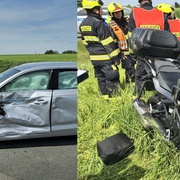 Střet motorkáře s autem