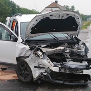 Nepozornost řidičky skončila střetem vozů